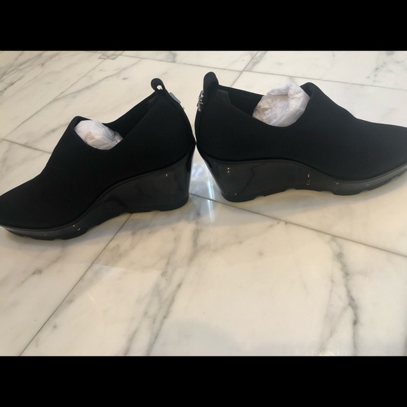 Donna Karan never worn, black microfiber shoes - Picture 5 of 7